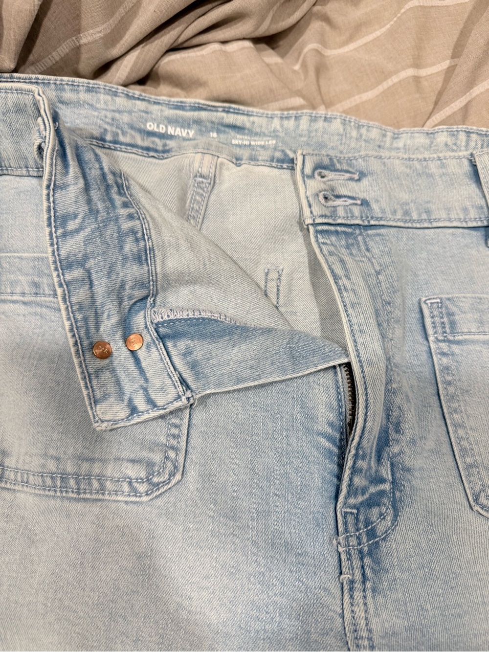 Old Navy Pale Blue High-Rise Women's Jeans NEVER WORN
